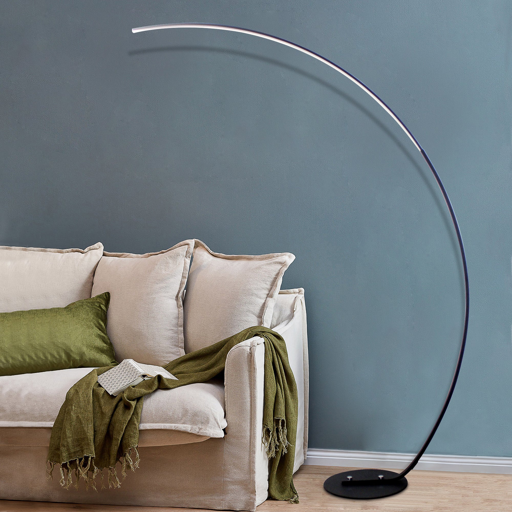 RGBW Curved Floor Lamp